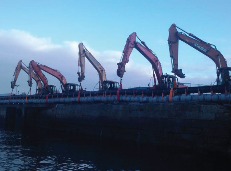 5 cranes working together Pipe Laying Polperro